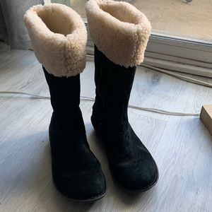 Ugg ladies boots black suede size 7 zips on side